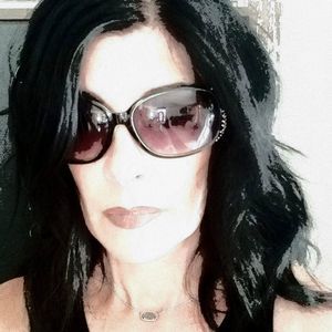 Meet your Posher, Becky